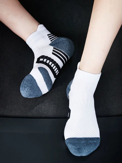 3 Pairs Non-Slip Sports Socks – Quick-Dry Athletic Socks for Men & Women